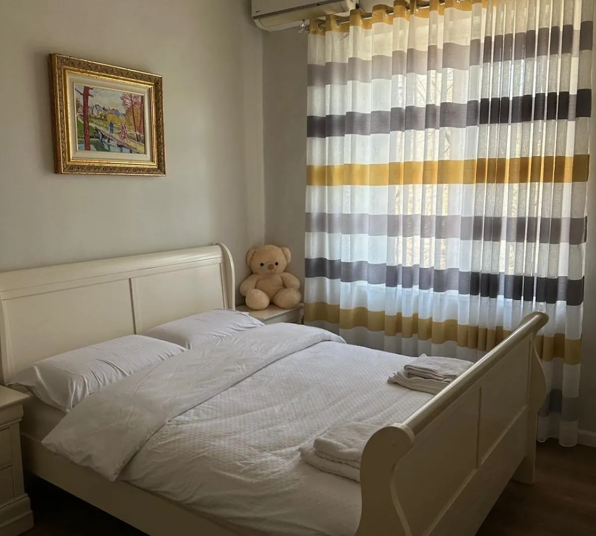 Kelly'S Cozy Hideaway - Central Tirana Apartment